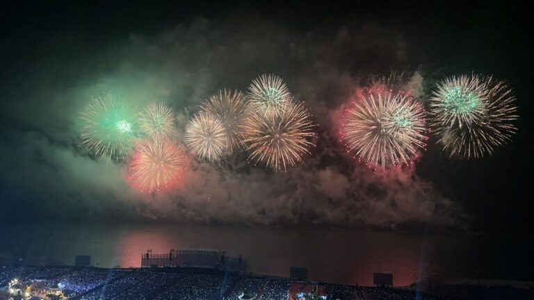 Celebrating Light and Unity: Luxen Hosts Viewing of the Yangtze River Maritime Fireworks Competition